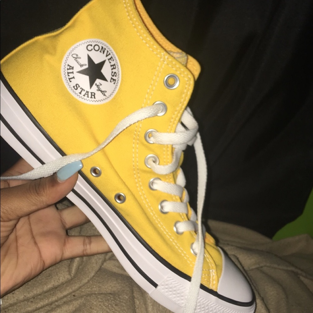 High Top yellow Converse